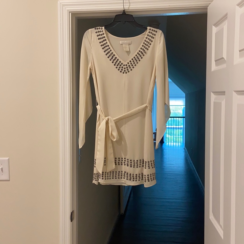 EUC- worn once! Comes with tie at waist